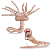 Lade das Bild in den Galerie-Viewer, Ungefährliches Alien Plüsch, Facehugger oder Brustsprenger Kuscheltier