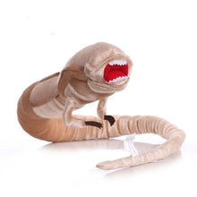 Lade das Bild in den Galerie-Viewer, Ungefährliches Alien Plüsch, Facehugger oder Brustsprenger Kuscheltier