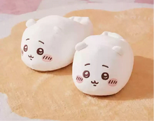 Lade das Bild in den Galerie-Viewer, Chiikawa Flauschige Plüsch Hausschuhe Slipper