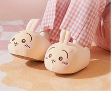 Lade das Bild in den Galerie-Viewer, Chiikawa Flauschige Plüsch Hausschuhe Slipper