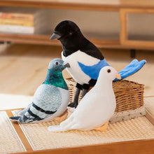 Lade das Bild in den Galerie-Viewer, Realistische Taube Plüschtier (ca. 20cm)