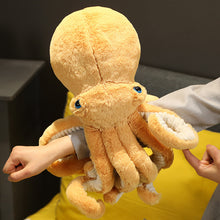 Lade das Bild in den Galerie-Viewer, Jetzt Großes Oktopus Kuscheltier (ca. 65cm oder 90cm) bei Kuscheltiere.store kaufen
