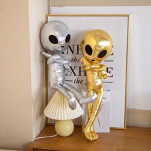 Lade das Bild in den Galerie-Viewer, Lustige Alien Stoffpuppe Kuscheltier ca. 65/85cm