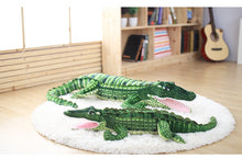 Lade das Bild in den Galerie-Viewer, Jetzt XXL Krokodil / Riesen Alligator Stofftier (105cm / 165cm) bei Kuscheltiere.store kaufen