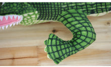 Lade das Bild in den Galerie-Viewer, Jetzt XXL Krokodil / Riesen Alligator Stofftier (105cm / 165cm) bei Kuscheltiere.store kaufen
