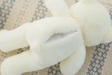 Lade das Bild in den Galerie-Viewer, Jetzt Leuchtender Teddy Bär Kuscheltier (ca. 32cm) bei Kuscheltiere.store kaufen