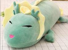 Lade das Bild in den Galerie-Viewer, Jetzt XXL Drachen Plüschie Stofftier - Anime Drache mit Kußmund (90-130cm) bei Kuscheltiere.store kaufen