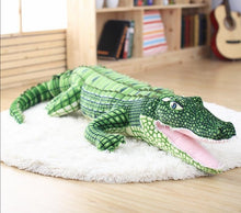 Lade das Bild in den Galerie-Viewer, Jetzt XXL Krokodil / Riesen Alligator Stofftier (105cm / 165cm) bei Kuscheltiere.store kaufen