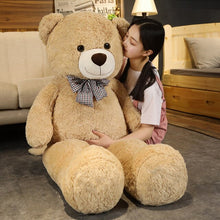 Lade das Bild in den Galerie-Viewer, Jetzt Klassischer Teddybär Stofftier im XL Riesenformat bei Kuscheltiere.store kaufen