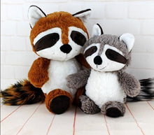 Lade das Bild in den Galerie-Viewer, Jetzt Lustiger Plüschiger Waschbär Stofftier (25-55cm) bei Kuscheltiere.store kaufen