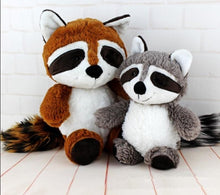 Lade das Bild in den Galerie-Viewer, Jetzt Lustiger Plüschiger Waschbär Stofftier (25-55cm) bei Kuscheltiere.store kaufen
