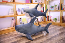 Lade das Bild in den Galerie-Viewer, Jetzt XXL Hai Kuscheltiere - Plüsch Hai bei Kuscheltiere.store kaufen
