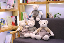 Lade das Bild in den Galerie-Viewer, Jetzt Liebliche Teddys mit Kleidung Kuscheltiere - 40cm / 50cm bei Kuscheltiere.store kaufen
