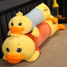 Lade das Bild in den Galerie-Viewer, Jetzt XXL Liegende Ente Stofftier - 80-120cm bei Kuscheltiere.store kaufen