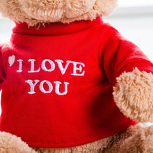 Lade das Bild in den Galerie-Viewer, Jetzt Süßer Teddybär mit I Love You Aufdruck (ca. 28cm) bei Kuscheltiere.store kaufen