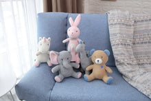 Lade das Bild in den Galerie-Viewer, Jetzt Niedliche Kuscheltiere im Strick Look - verschiedene Motive bei Kuscheltiere.store kaufen