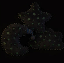 Lade das Bild in den Galerie-Viewer, Jetzt Leuchtende Kuschel Sternen Kissen bei Kuscheltiere.store kaufen