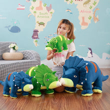Lade das Bild in den Galerie-Viewer, Jetzt Triceratops Dinosaurier Plüsch Kuscheltier im XXL Format (95cm oder 120cm) bei Kuscheltiere.store kaufen