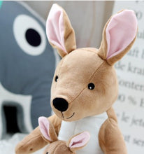 Lade das Bild in den Galerie-Viewer, Jetzt Liebliches Känguru Plüschtier (ca. 28cm / 38cm) bei Kuscheltiere.store kaufen