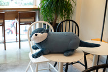 Lade das Bild in den Galerie-Viewer, Jetzt Liebliche Otter Plüschtiere (40/60/80cm) bei Kuscheltiere.store kaufen
