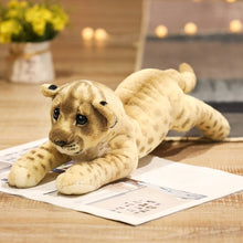 Lade das Bild in den Galerie-Viewer, Jetzt Niedliche Tiger, Leoparen oder Löwen Baby Plüschtiere bei Kuscheltiere.store kaufen