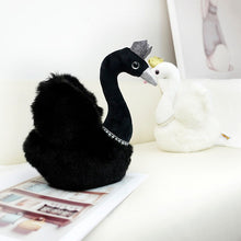 Lade das Bild in den Galerie-Viewer, Jetzt Wundervoller Weißer oder Schwarzer Schwan als Stofftier mit Krone (ca. 28cm) bei Kuscheltiere.store kaufen