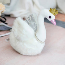 Lade das Bild in den Galerie-Viewer, Jetzt Wundervoller Weißer oder Schwarzer Schwan als Stofftier mit Krone (ca. 28cm) bei Kuscheltiere.store kaufen