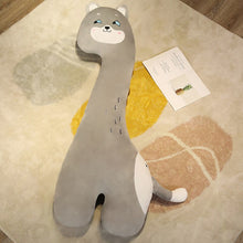 Lade das Bild in den Galerie-Viewer, Jetzt XXL Cartoon Kuscheltier - Einhorn, Krokodil, Giraffe, Husky oder Dino - bis zu 140cm bei Kuscheltiere.store kaufen