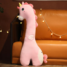 Lade das Bild in den Galerie-Viewer, Jetzt XXL Cartoon Kuscheltier - Einhorn, Krokodil, Giraffe, Husky oder Dino - bis zu 140cm bei Kuscheltiere.store kaufen