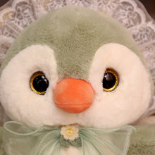 Lade das Bild in den Galerie-Viewer, Jetzt Flauschige und Liebliche Pinguin oder Hasen Kuschel Tasche bei Kuscheltiere.store kaufen