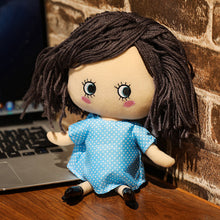 Lade das Bild in den Galerie-Viewer, Jetzt Süße Plüsch Puppe 18cm oder 25cm bei Kuscheltiere.store kaufen