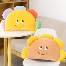 Lade das Bild in den Galerie-Viewer, Jetzt Wundervolle Sonnenblumen Stoffkissen mit einem Lächeln ca. 50cm bei Kuscheltiere.store kaufen