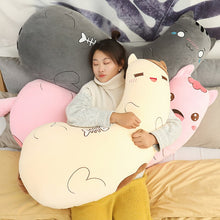 Lade das Bild in den Galerie-Viewer, Jetzt Lustige Kuschel Katze Kissen Stofftier (ca. 60cm) bei Kuscheltiere.store kaufen