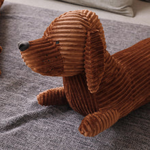 Lade das Bild in den Galerie-Viewer, Jetzt Dackel Dachshund Kuscheltier (55cm, 70cm oder 110cm) bei Kuscheltiere.store kaufen