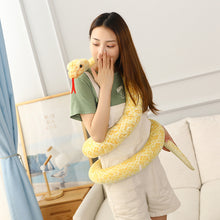 Lade das Bild in den Galerie-Viewer, Jetzt Riesenlange XXL Schlange Stofftier (2M oder 3M) bei Kuscheltiere.store kaufen