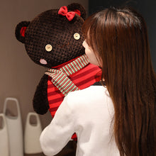 Lade das Bild in den Galerie-Viewer, Jetzt Teddy-Kuscheltier Schal und Pullover (ca. 55cm) bei Kuscheltiere.store kaufen