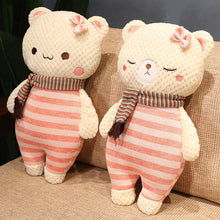 Lade das Bild in den Galerie-Viewer, Jetzt Teddy-Kuscheltier Schal und Pullover (ca. 55cm) bei Kuscheltiere.store kaufen