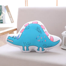 Lade das Bild in den Galerie-Viewer, Jetzt Lustige Kissen mit Tier Motiven: Alpaca, Krokodil, Elefant, Dino oder Giraffe bei Kuscheltiere.store kaufen