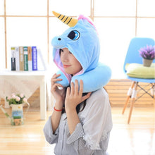 Lade das Bild in den Galerie-Viewer, Jetzt Flauschige Einhorn Mütze bei Kuscheltiere.store kaufen