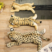 Lade das Bild in den Galerie-Viewer, Löwe, Tiger oder Leopard Stofftiere (ca. 39-58cm)
