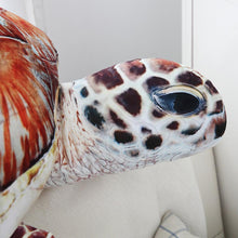 Lade das Bild in den Galerie-Viewer, Jetzt Tolle Schildkröten Plüschtiere in verschiedenen Farben und Größen (ca. 25-70cm) bei Kuscheltiere.store kaufen

