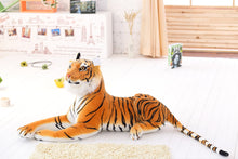 Lade das Bild in den Galerie-Viewer, Jetzt Raubkatzen Kuscheltiere - Tiger, Panther, Leopard Stofftiere (30cm bis XXL 120cm) bei Kuscheltiere.store kaufen

