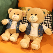 Lade das Bild in den Galerie-Viewer, Jetzt Niedliches Teddybär Kuscheltier mit Weste 32cm oder 40cm bei Kuscheltiere.store kaufen
