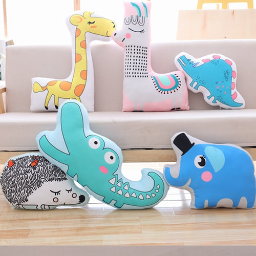 Jetzt Lustige Kissen mit Tier Motiven: Alpaca, Krokodil, Elefant, Dino oder Giraffe bei Kuscheltiere.store kaufen
